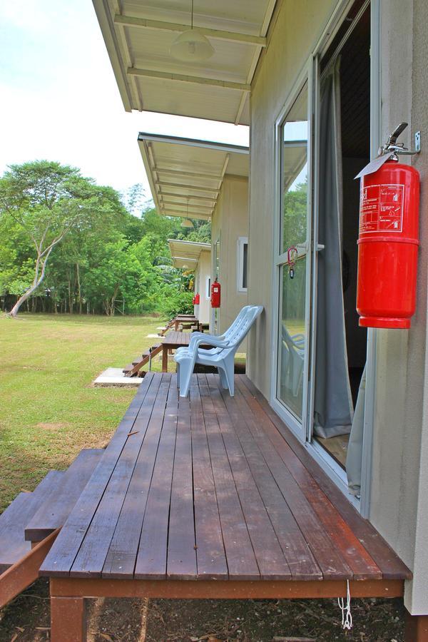 Kiulu Riverside Chalet Tamparuli Eksteriør billede